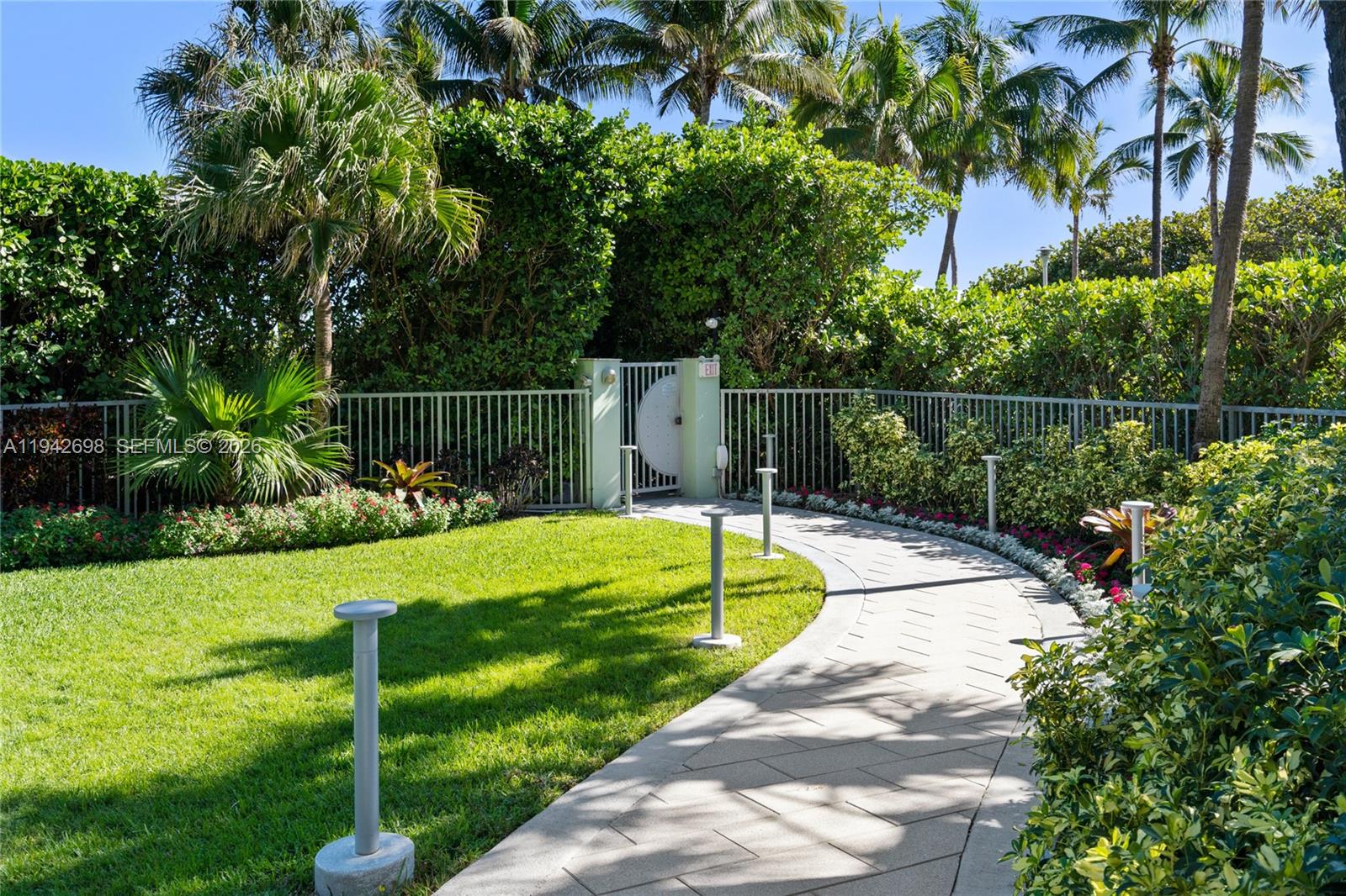 IL VILLAGGIO ON SOUTH BEA - Residential