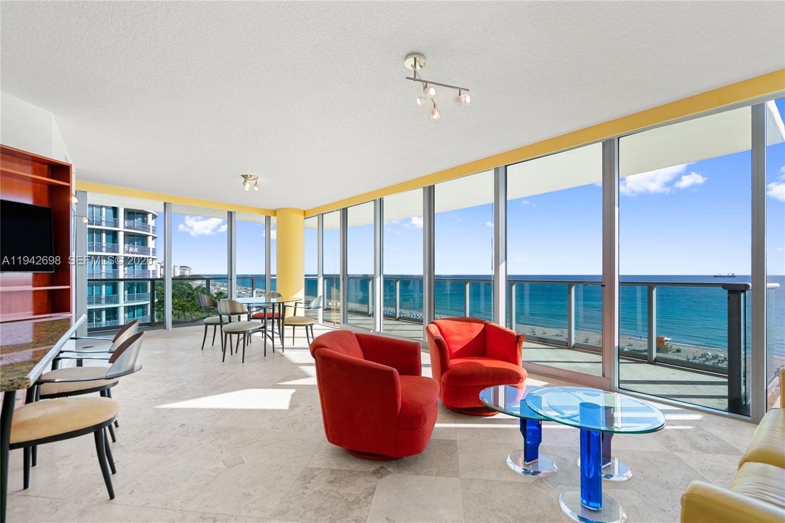 IL VILLAGGIO ON SOUTH BEA - Residential