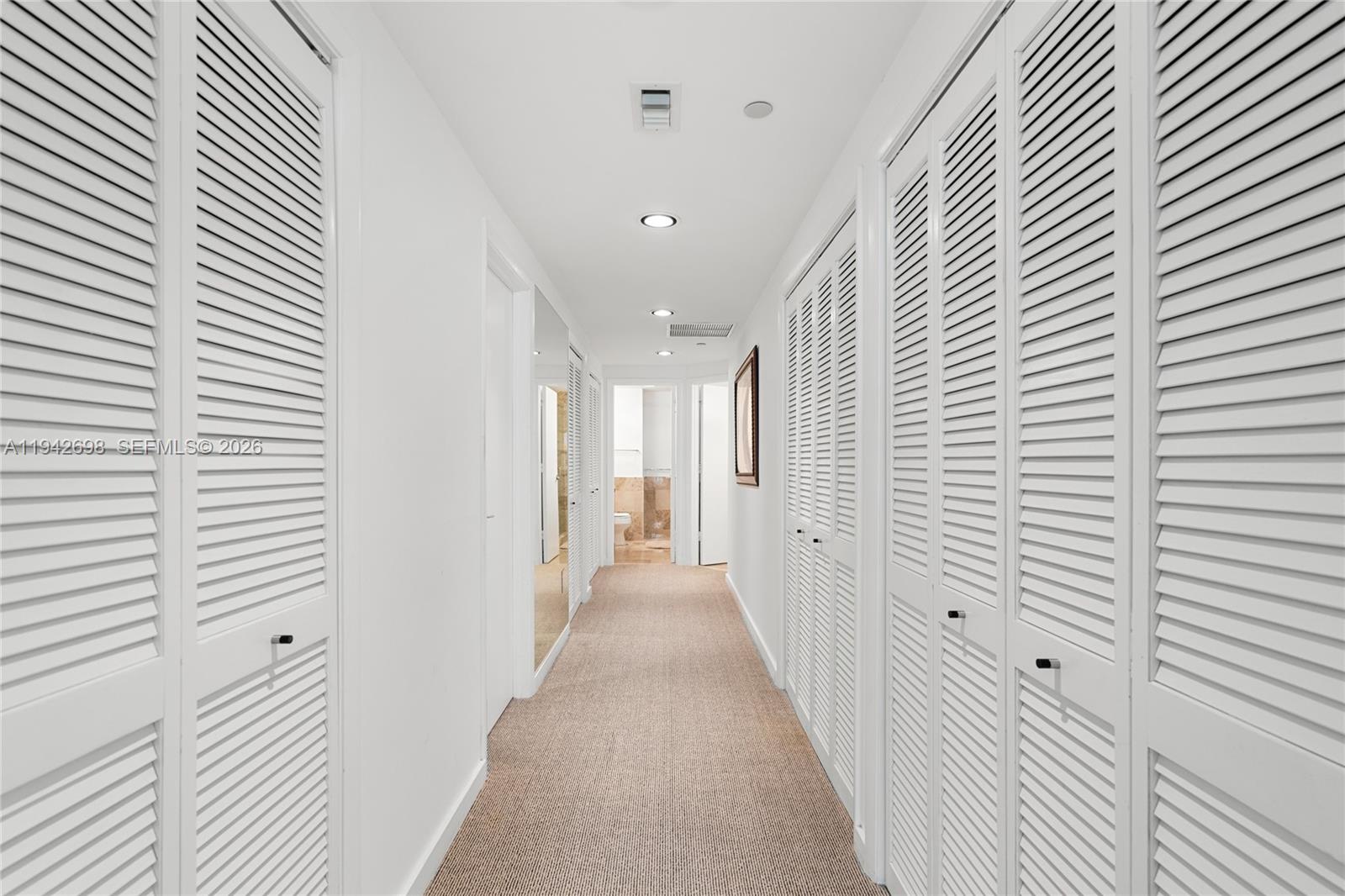 IL VILLAGGIO ON SOUTH BEA - Residential