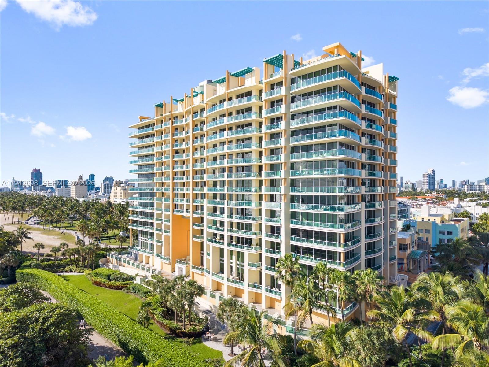 IL VILLAGGIO ON SOUTH BEA - Residential