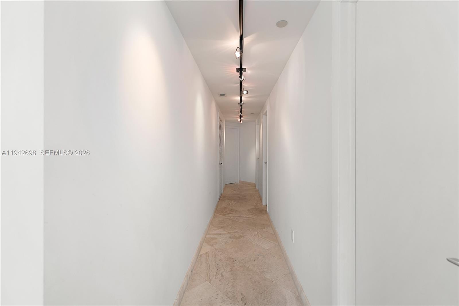 IL VILLAGGIO ON SOUTH BEA - Residential