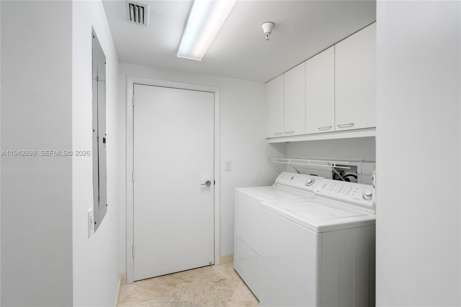 IL VILLAGGIO ON SOUTH BEA - Residential