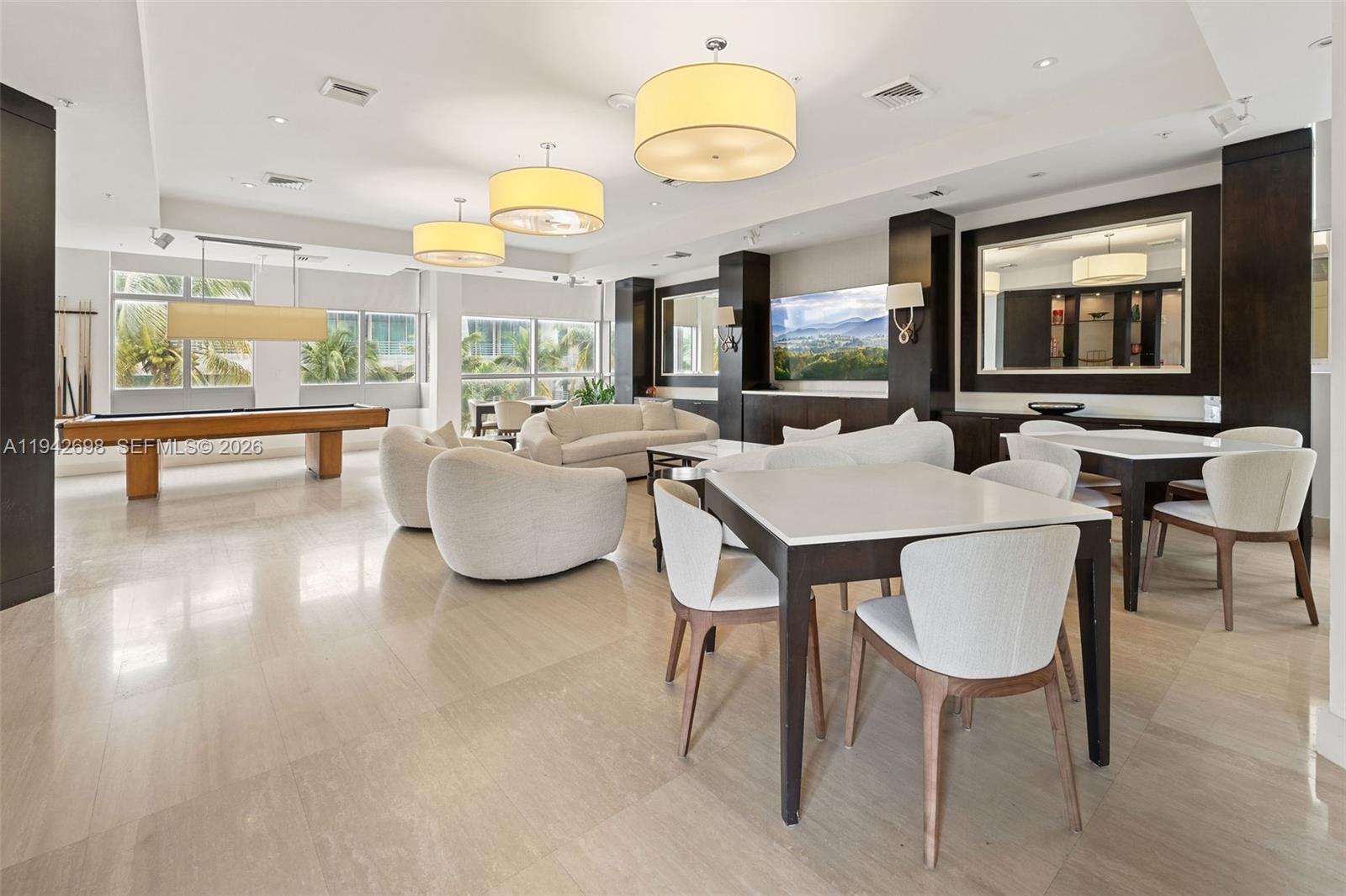 IL VILLAGGIO ON SOUTH BEA - Residential