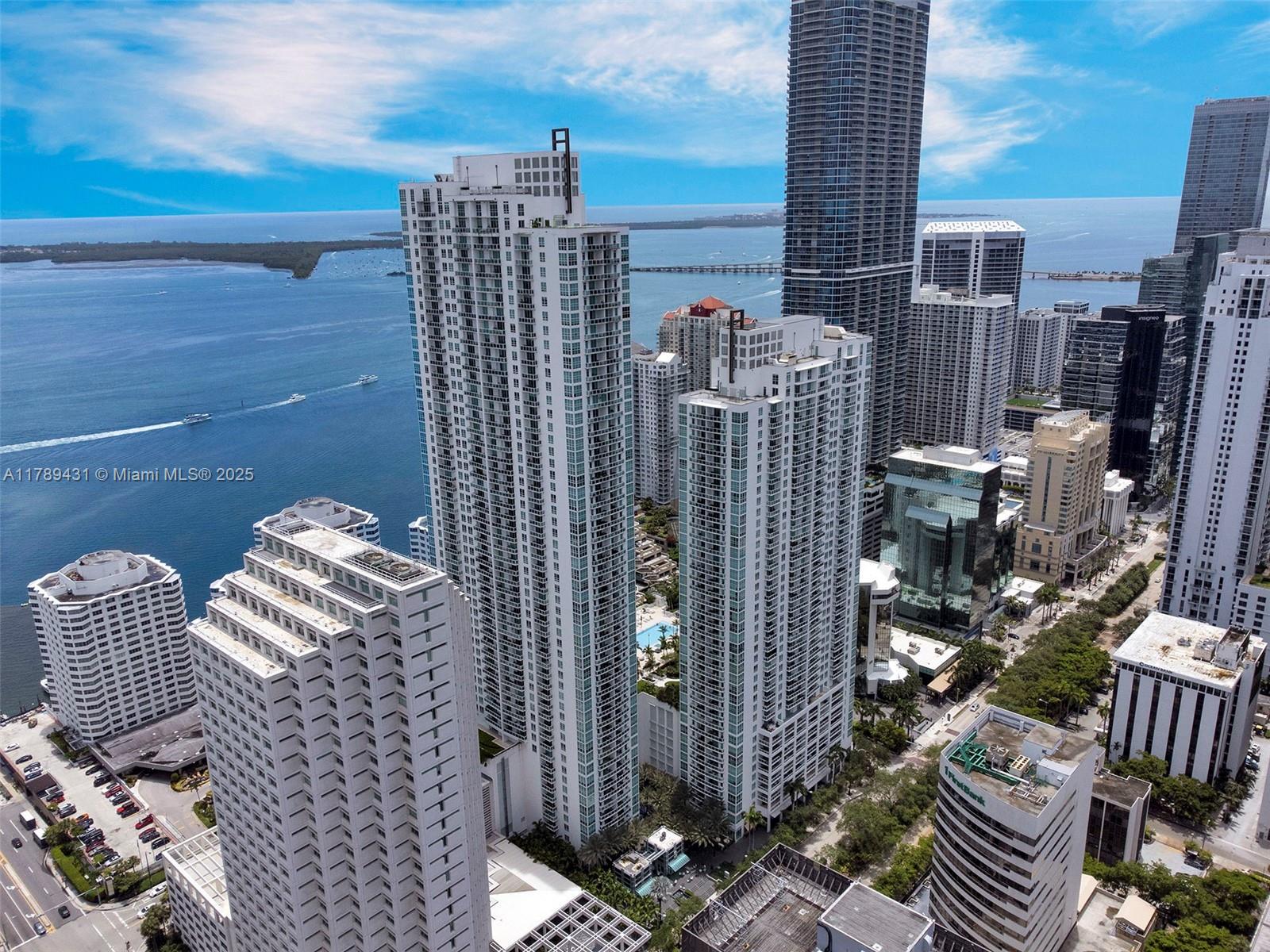 THE PLAZA 901 BRICKELL CO - Residential