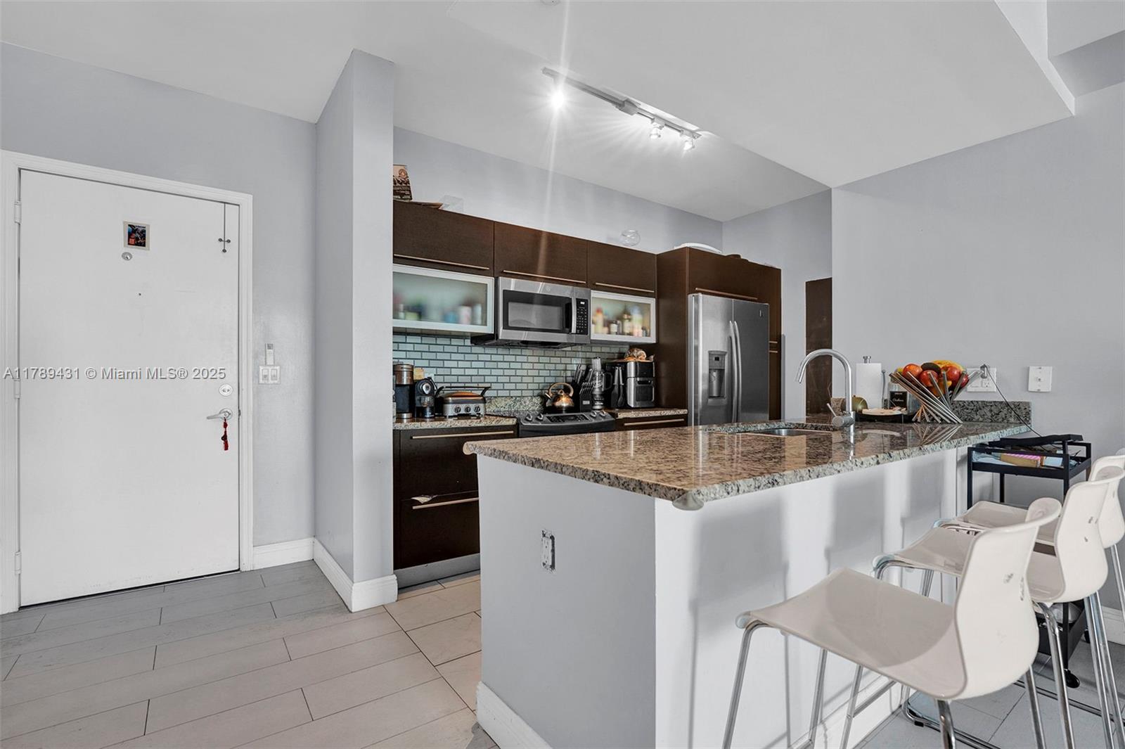 THE PLAZA 901 BRICKELL CO - Residential