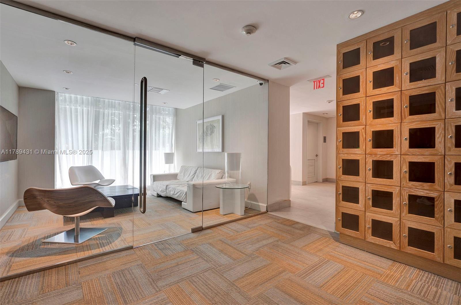 THE PLAZA 901 BRICKELL CO - Residential