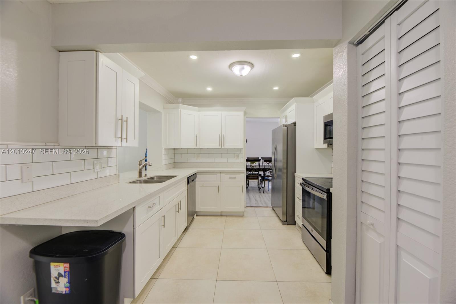 BOULEVARD WOODS NORTH - Residential