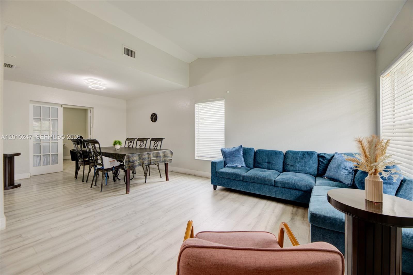 BOULEVARD WOODS NORTH - Residential