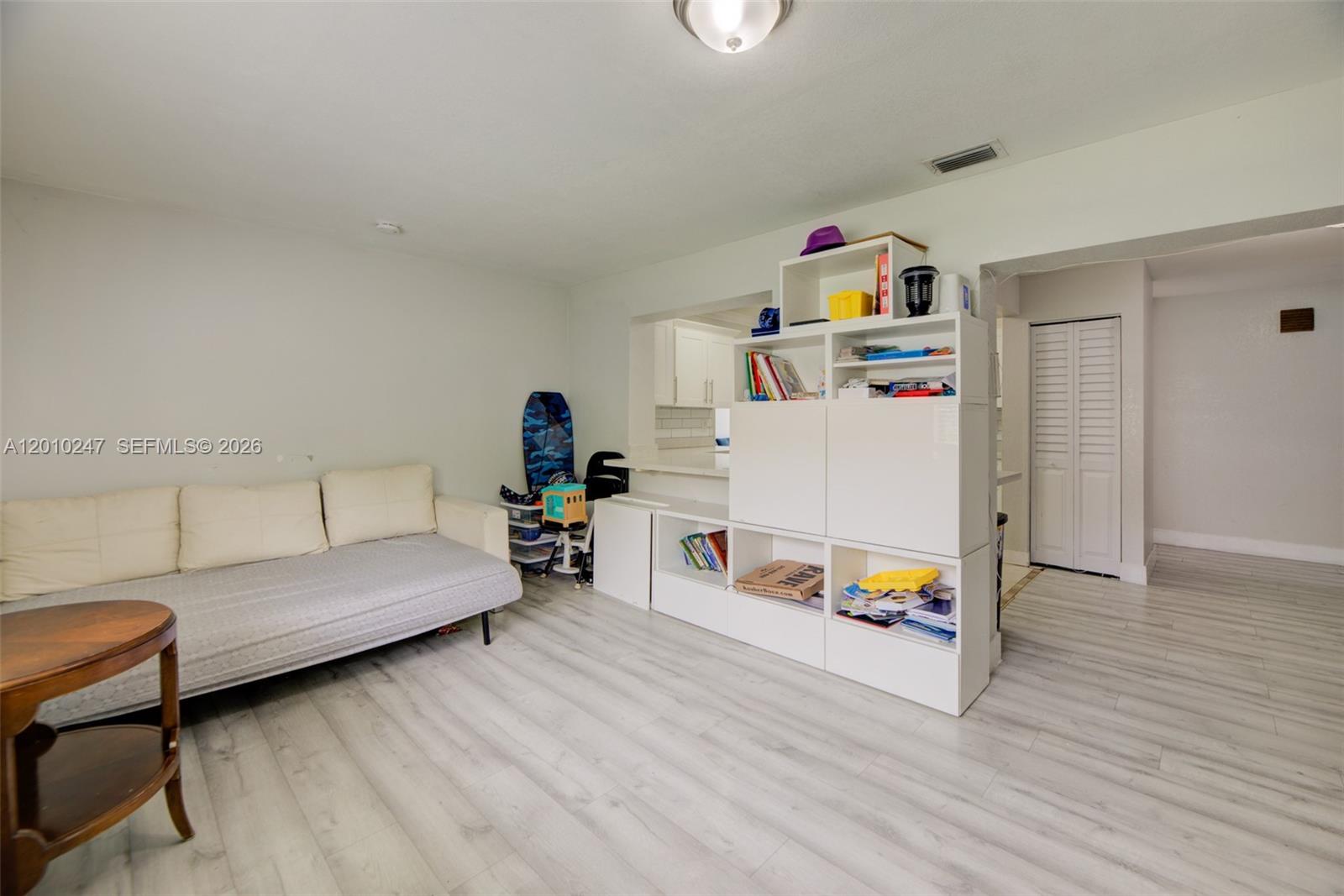 BOULEVARD WOODS NORTH - Residential