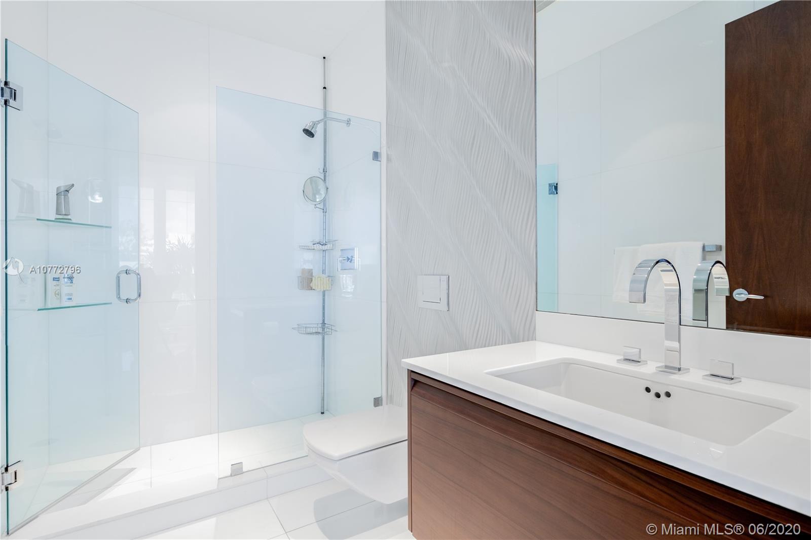 APOGEE CONDO - Residential