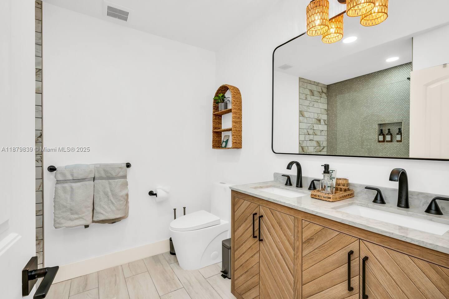 CORAL RIDGE ISLES - Residential Lease