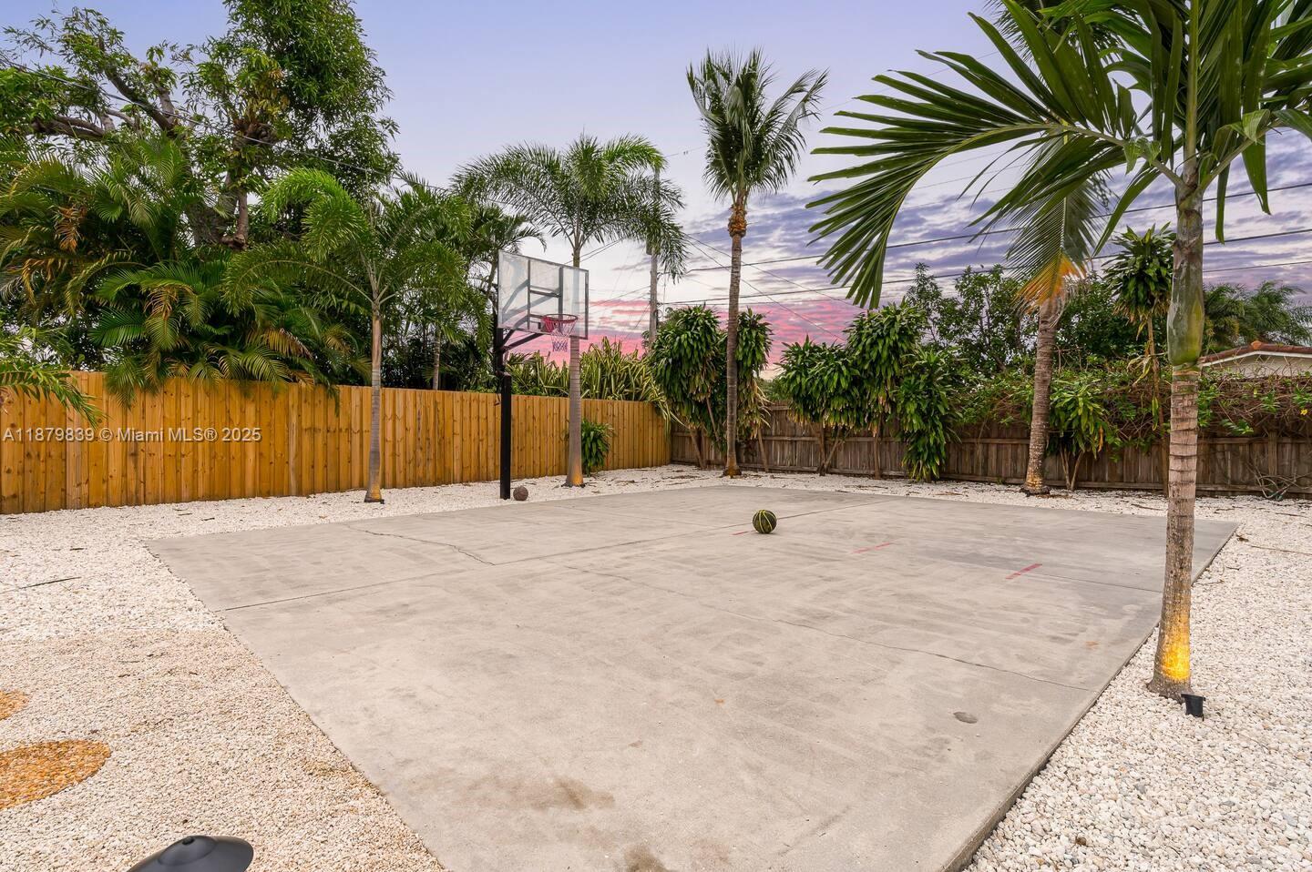 CORAL RIDGE ISLES - Residential Lease