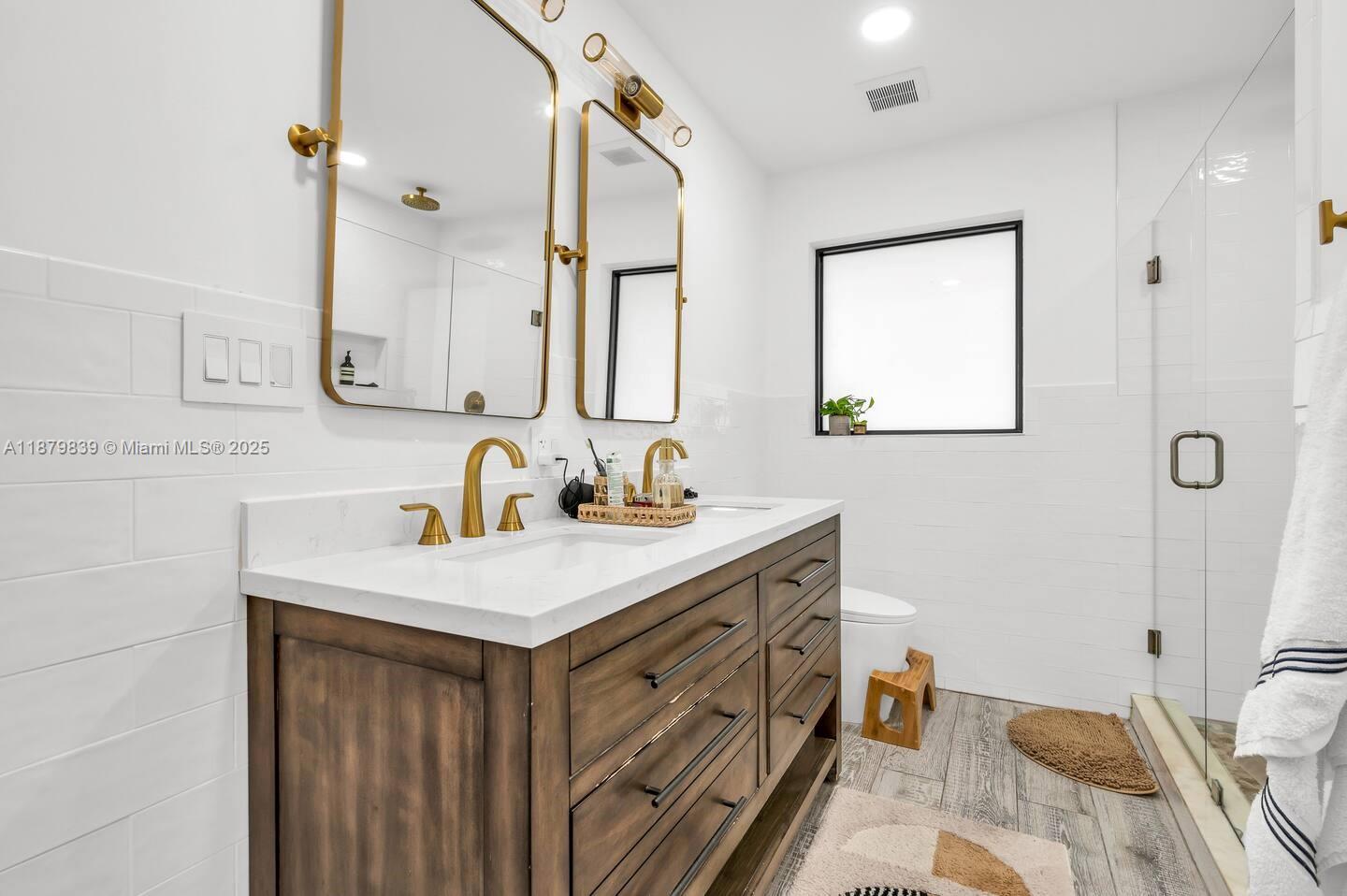 CORAL RIDGE ISLES - Residential Lease