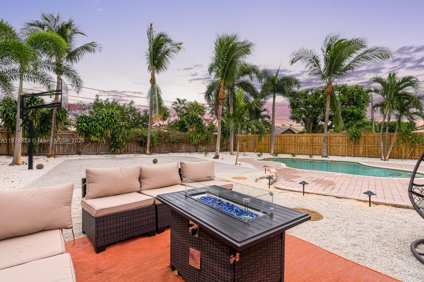 CORAL RIDGE ISLES - Residential Lease