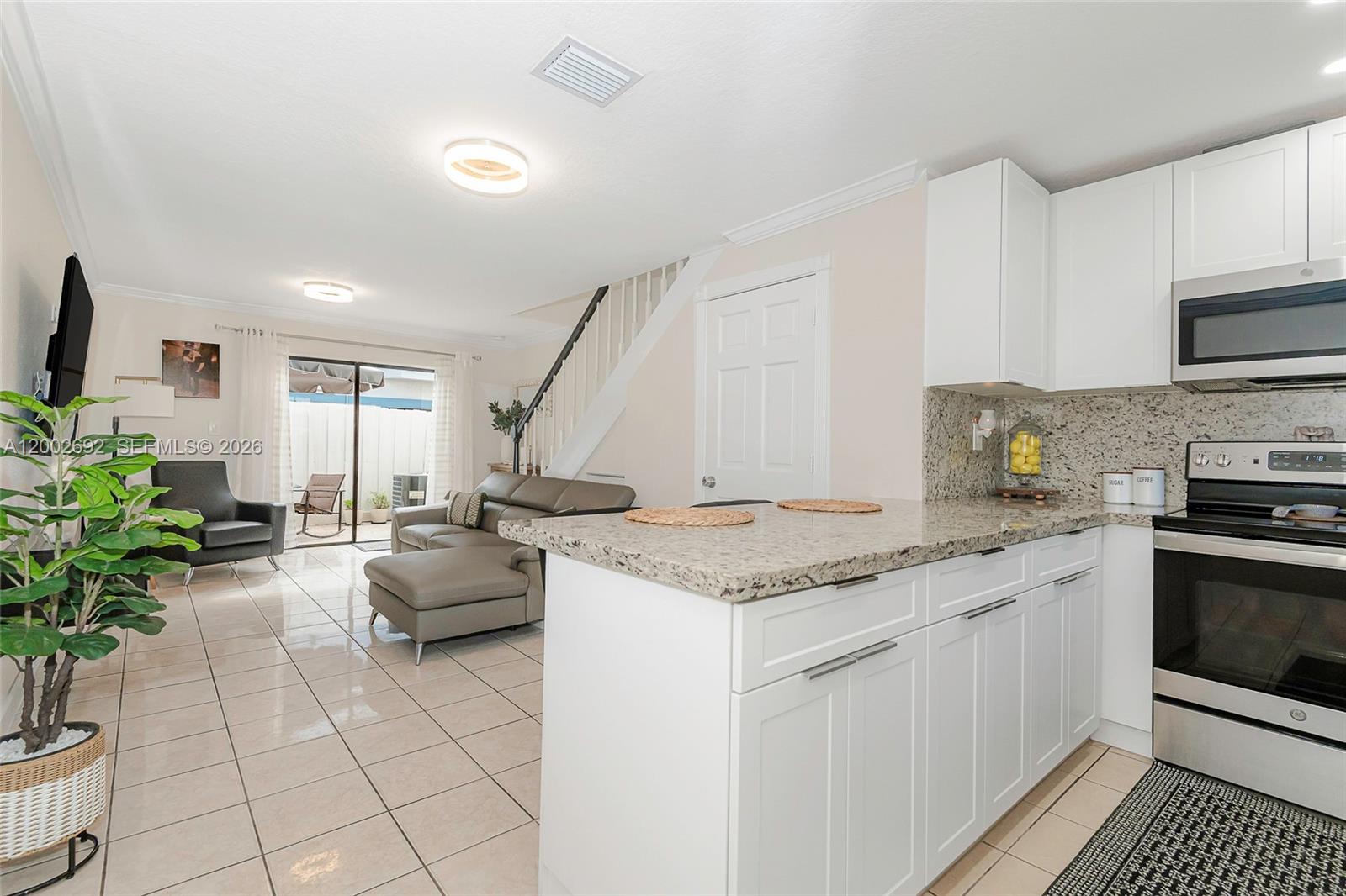 INTERNATIONAL PRINCESS - Residential