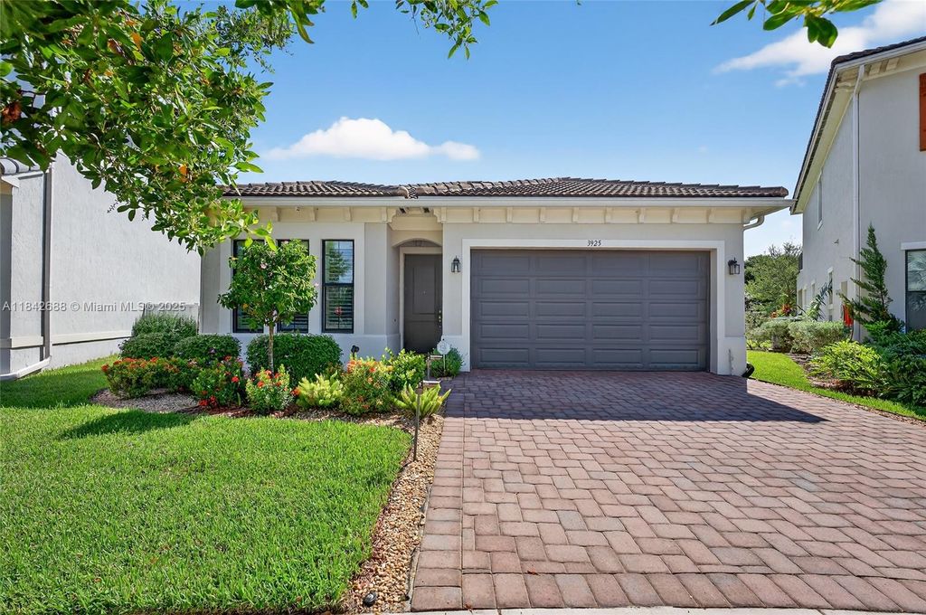 Photo of 3925 NW 89th Way, Coral Springs, FL 33065 (MLS # A11842688)