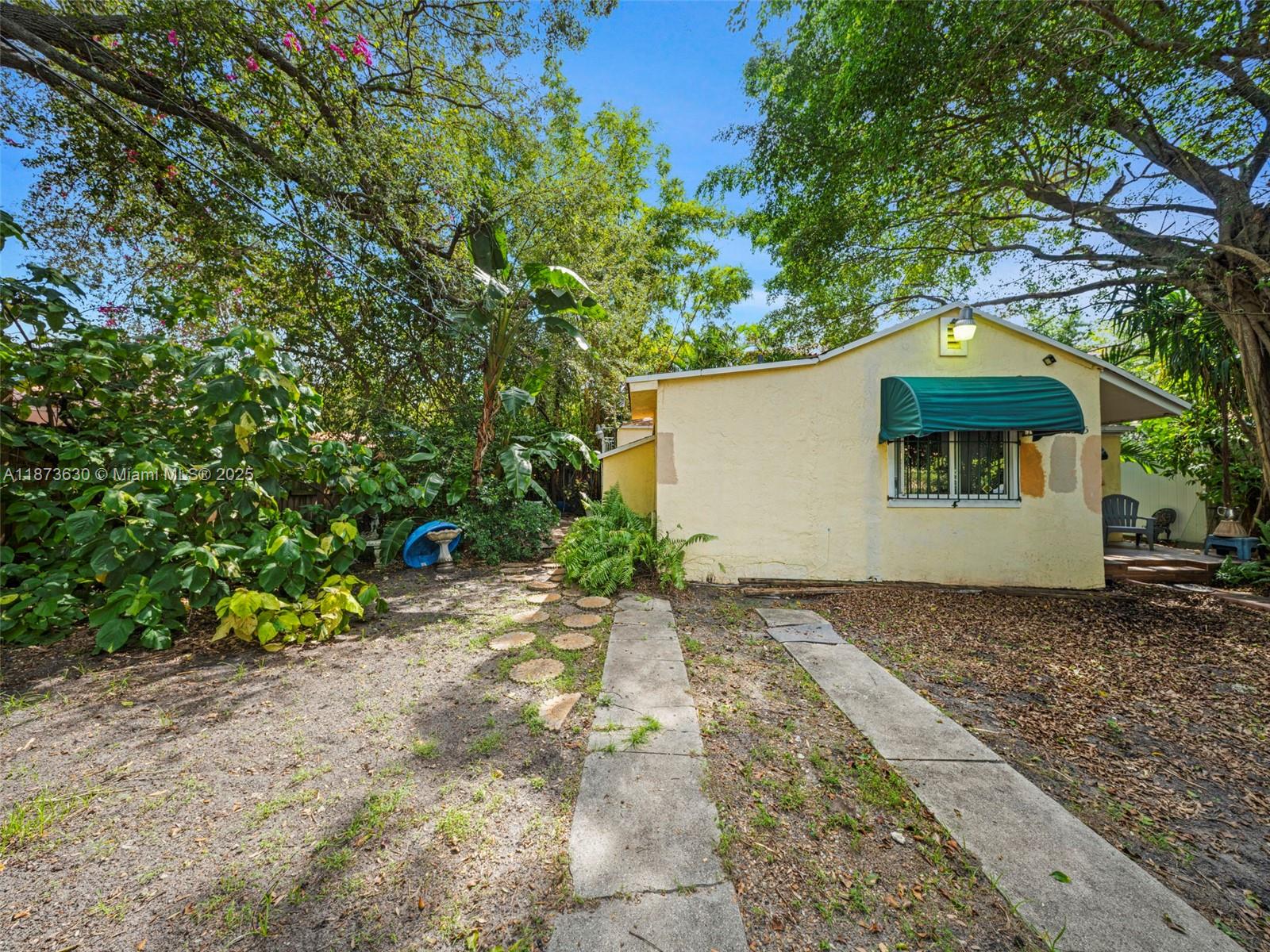 2295 SW 16th Ct