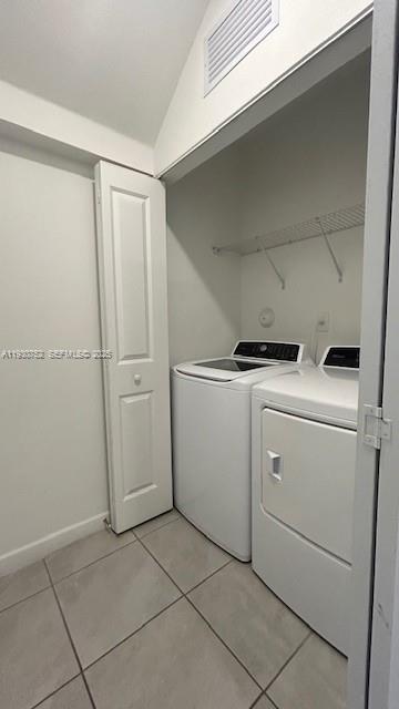 SILVER PALM RESIDENTIAL H - Residential Lease