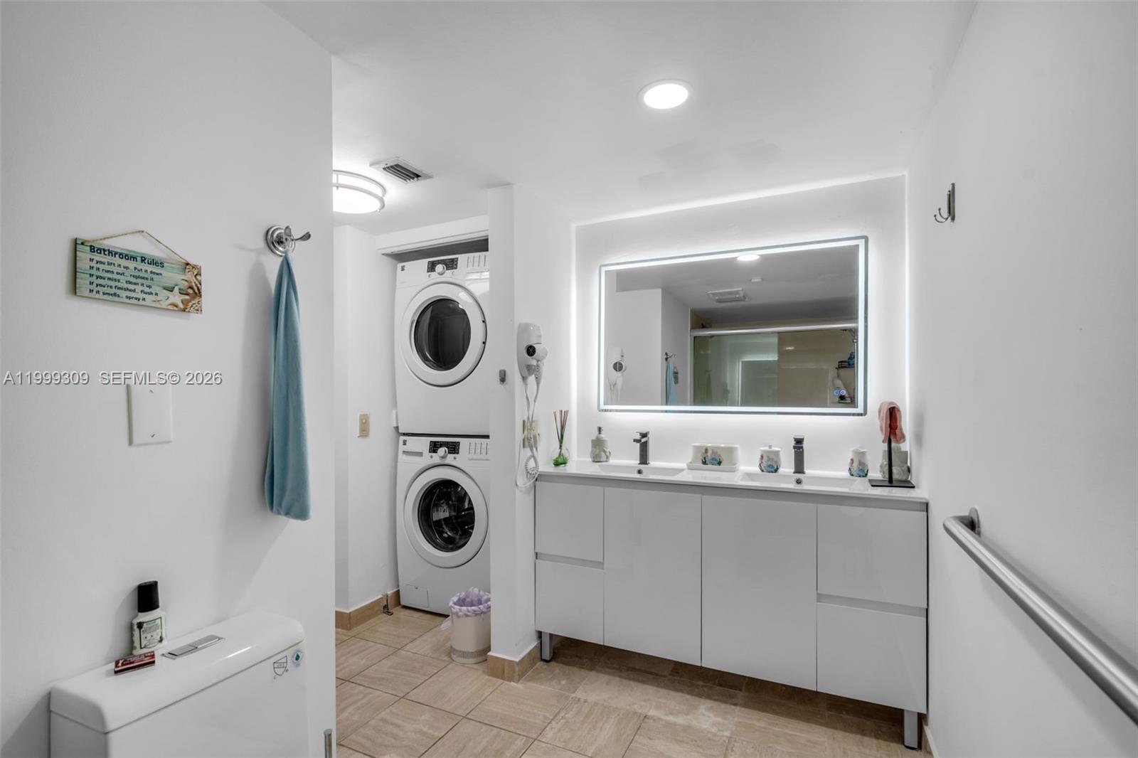 SUMMIT CONDO - Residential