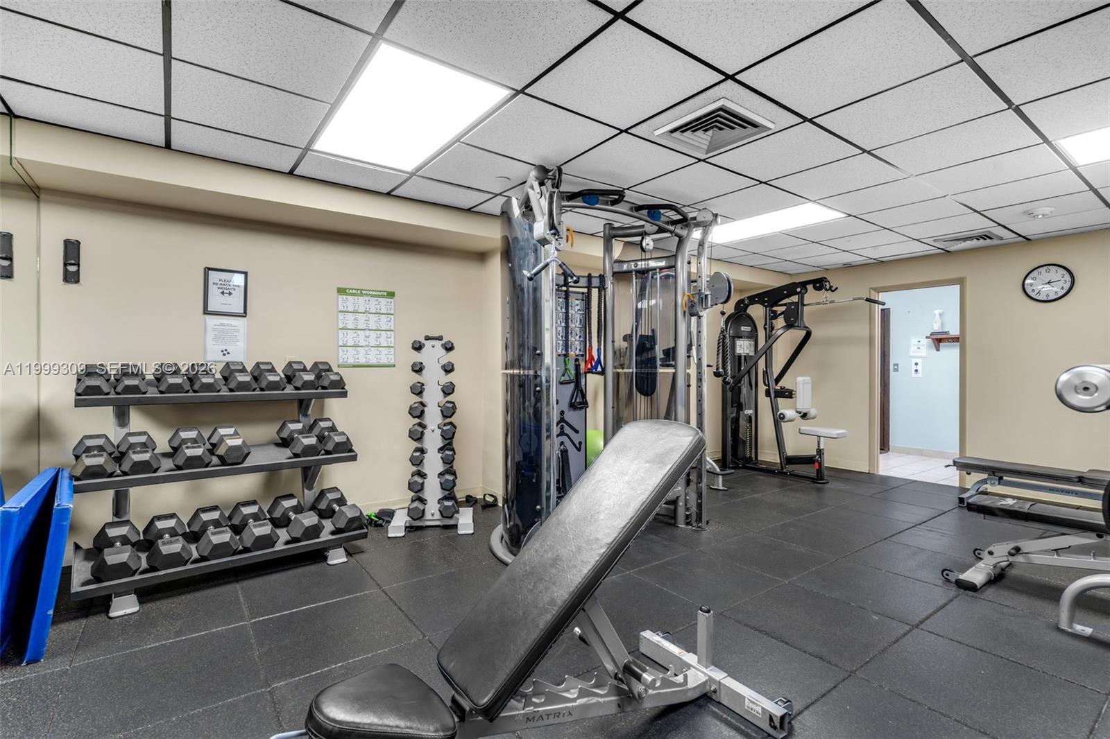 SUMMIT CONDO - Residential