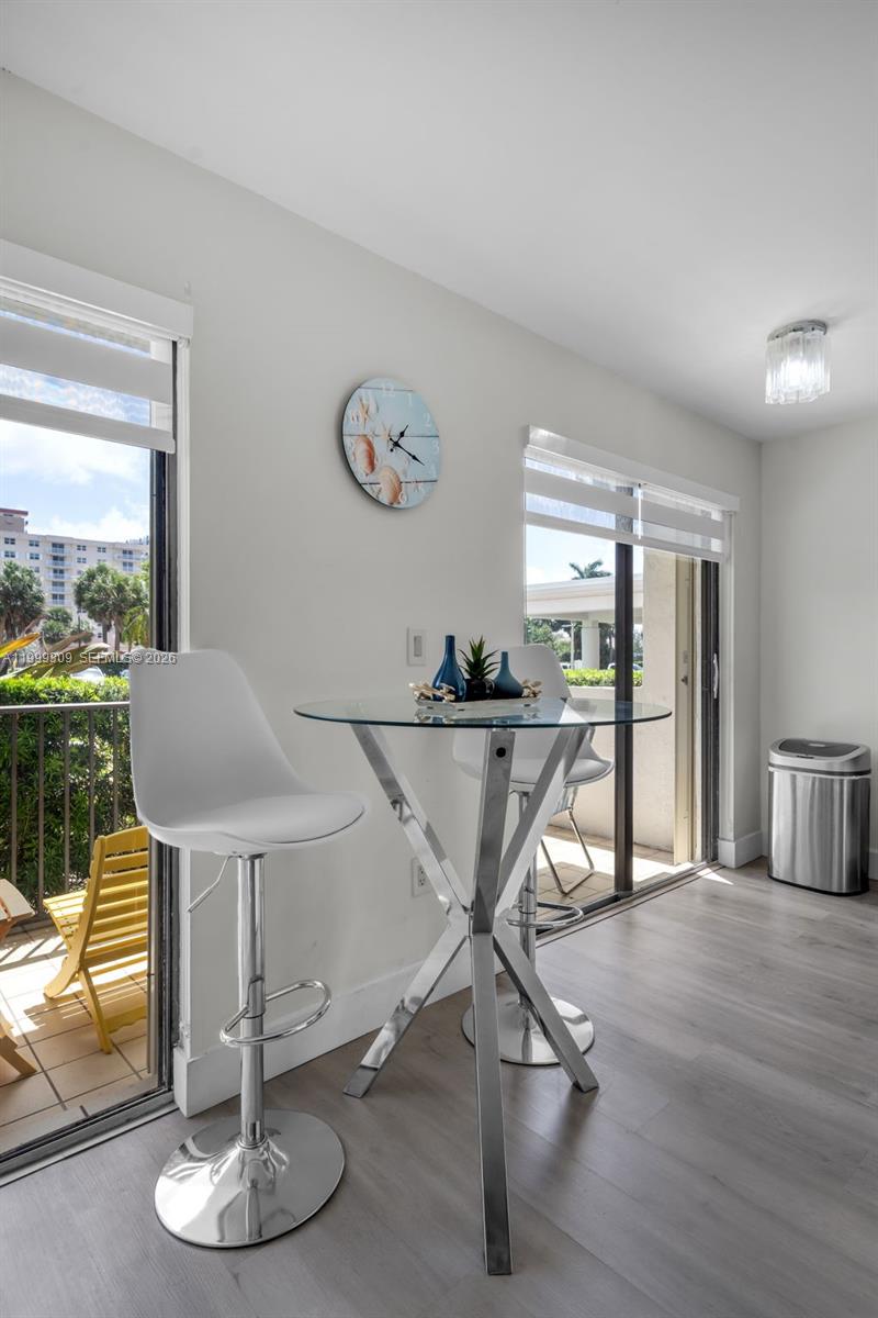 SUMMIT CONDO - Residential