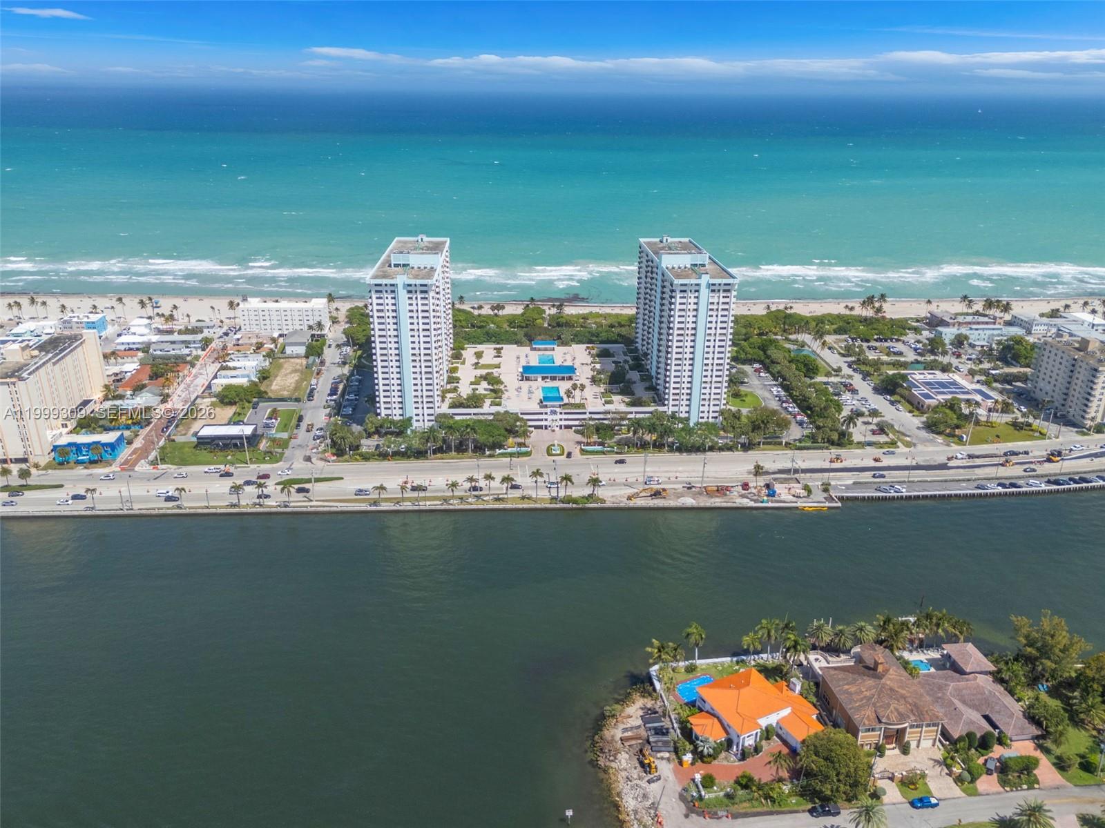 SUMMIT CONDO - Residential