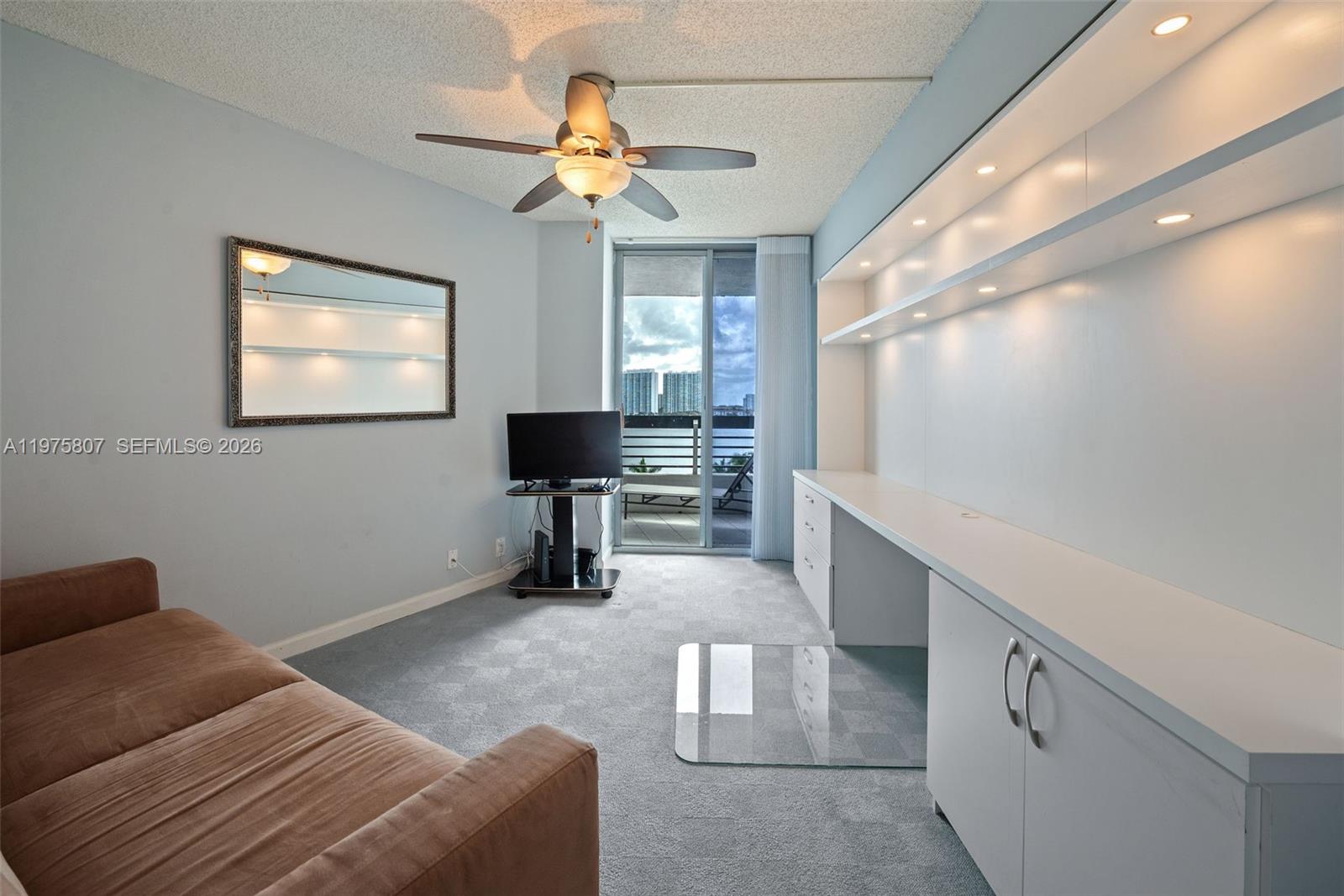 MYSTIC POINTE CONDO NO TH - Residential