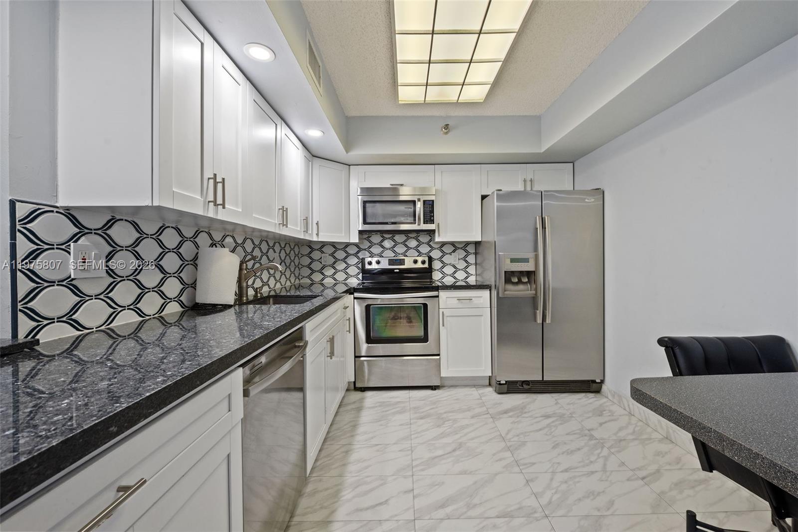 MYSTIC POINTE CONDO NO TH - Residential