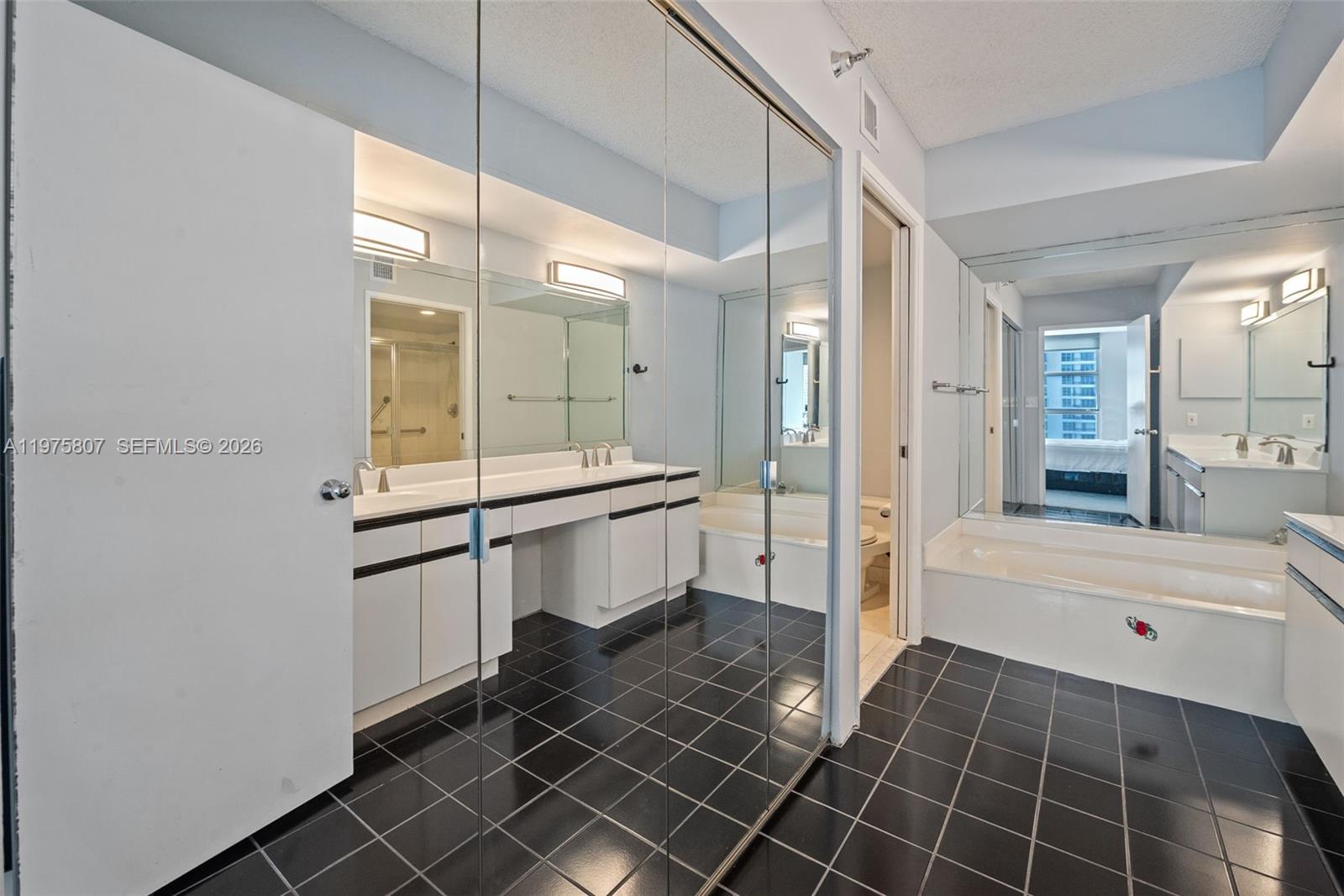 MYSTIC POINTE CONDO NO TH - Residential