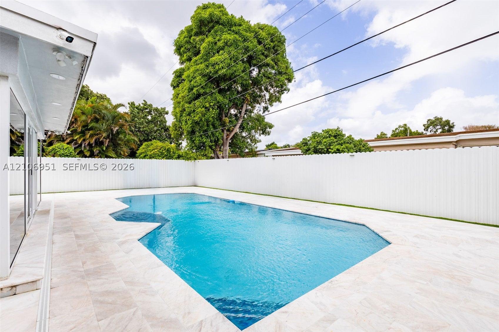 561 NE 172nd St, North Miami Beach FL 33162