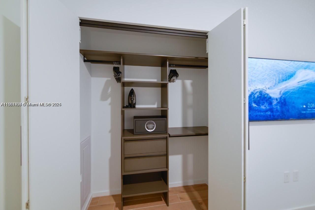 MAP OF MIAMI DADE CO. FL. - Residential