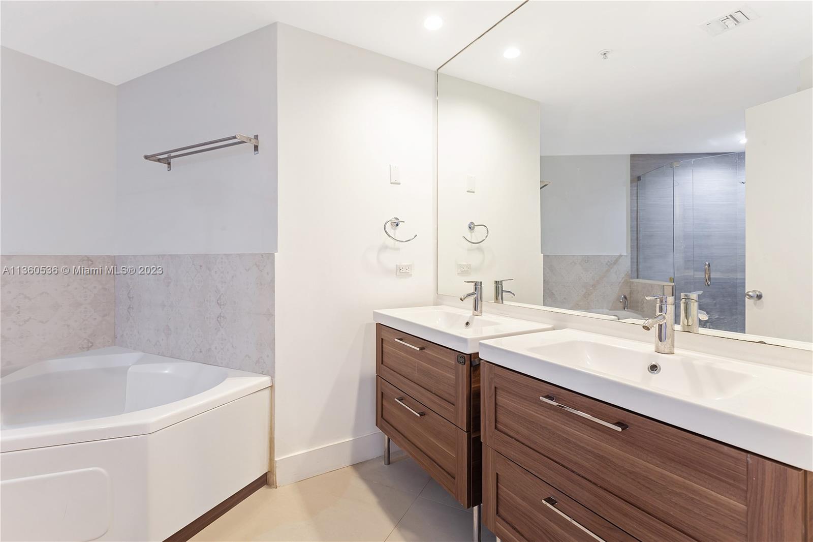 THREE TEQUESTA POINT CONDO - Residential