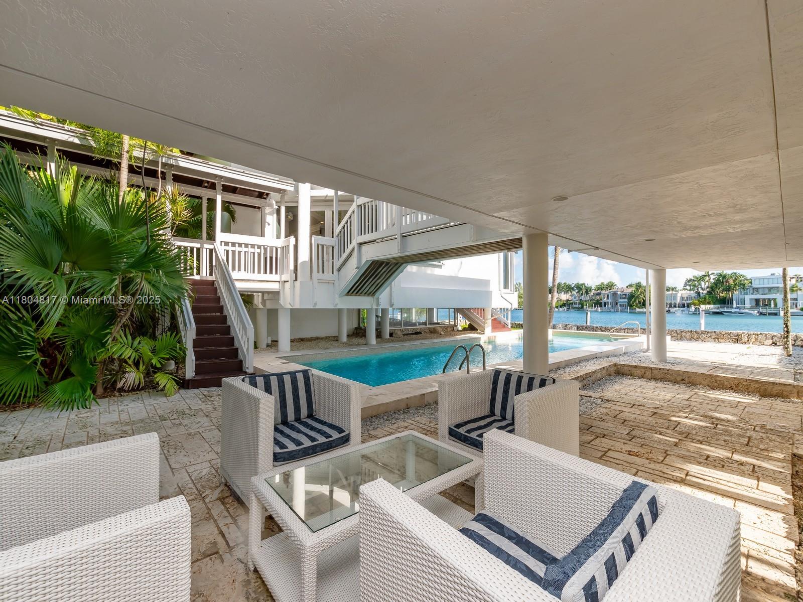 655 N Mashta Dr