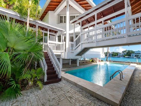655 N Mashta Dr Key Biscayne FL 33149