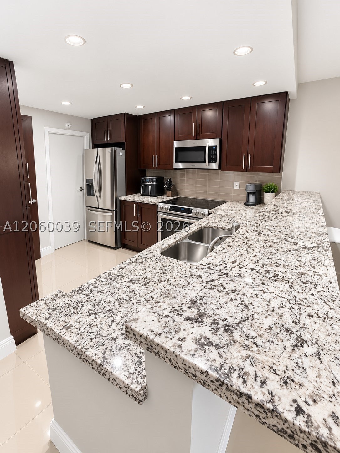 1500 S Ocean Blvd 201