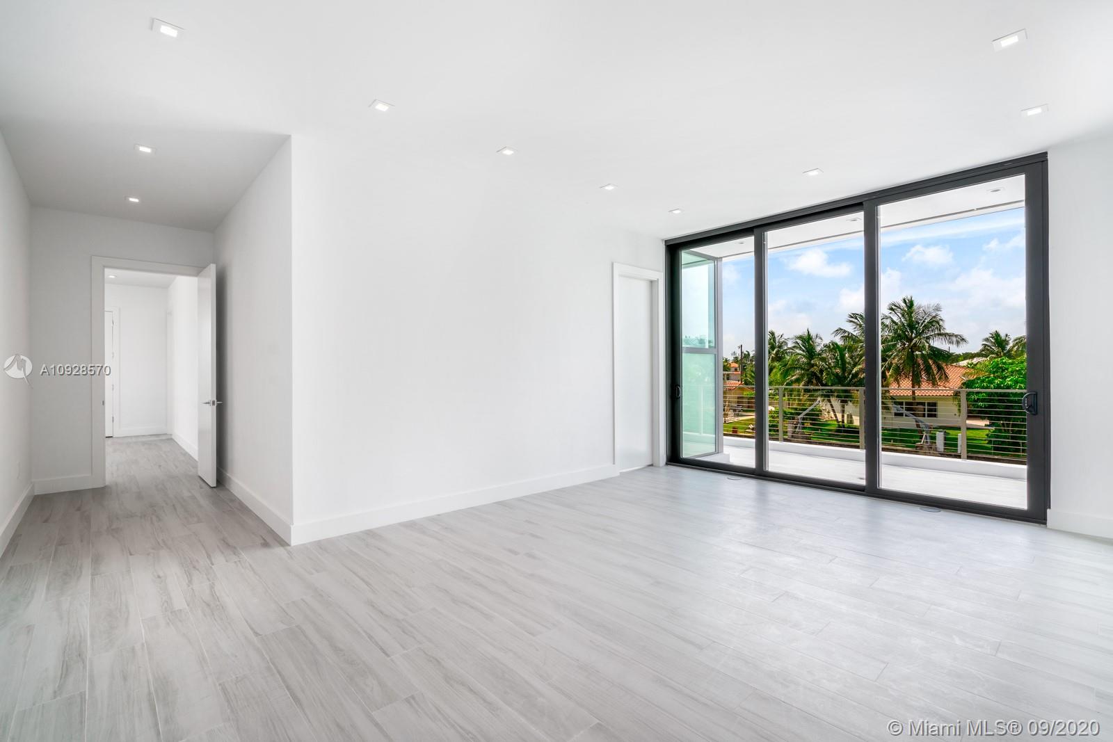 EASTERN SHORES 1ST ADDN - Residential