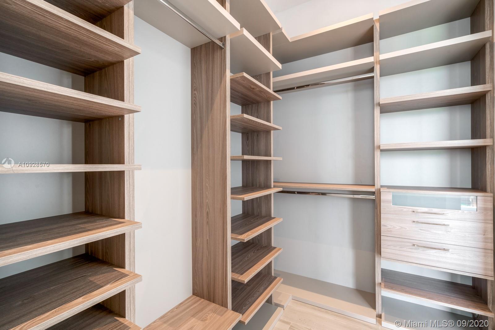 EASTERN SHORES 1ST ADDN - Residential