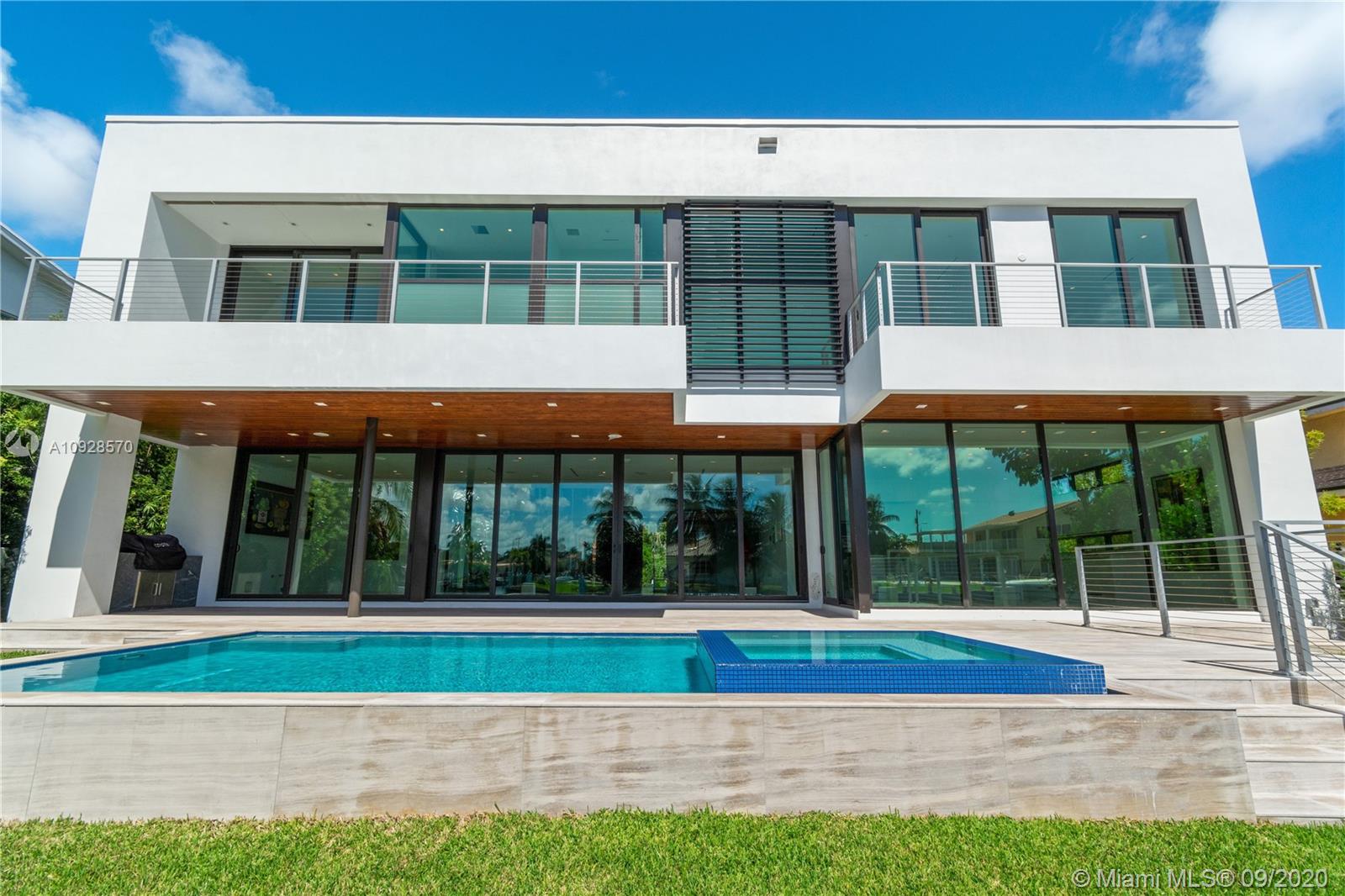 EASTERN SHORES 1ST ADDN - Residential