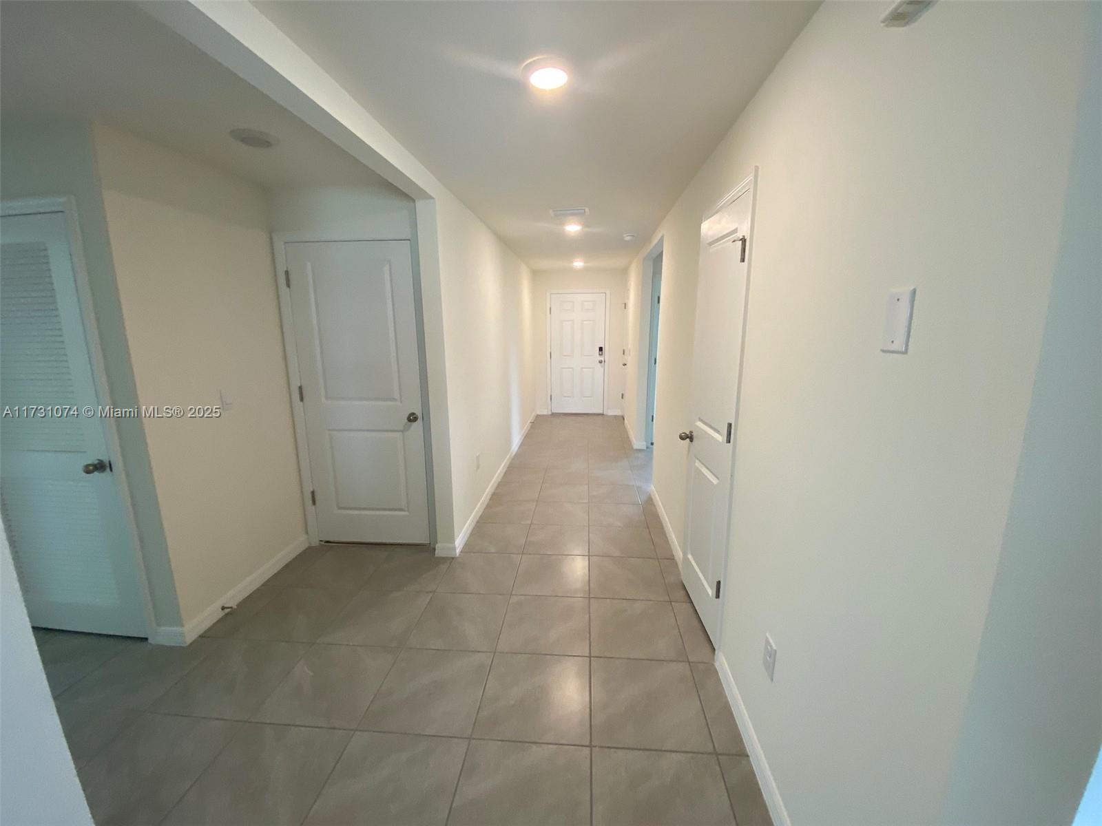 8864 SW 49th CIRCLE