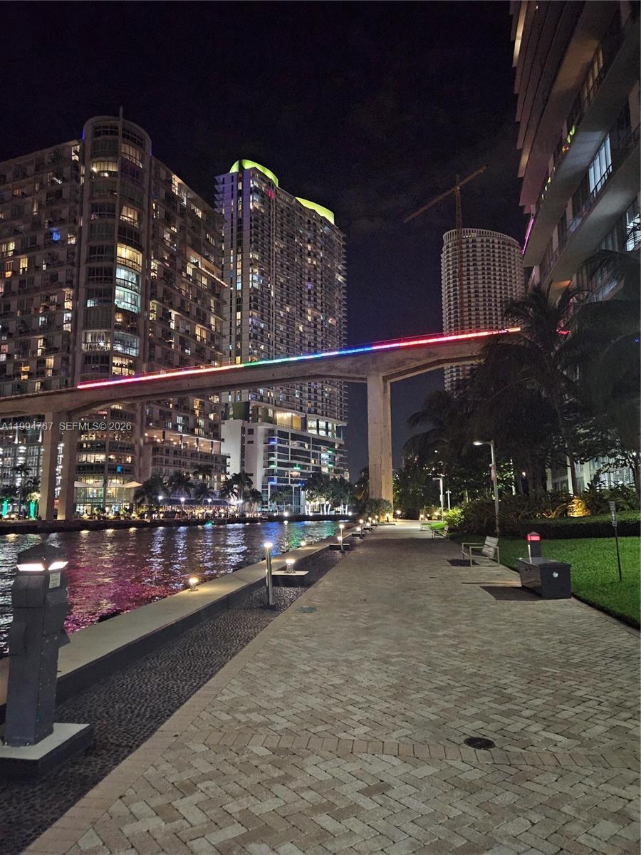 WIND CONDO - Residential Lease