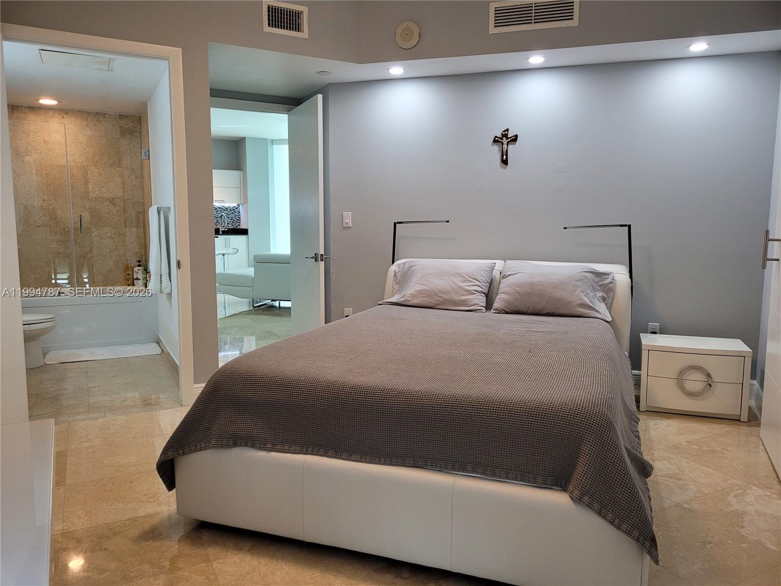 WIND CONDO - Residential Lease