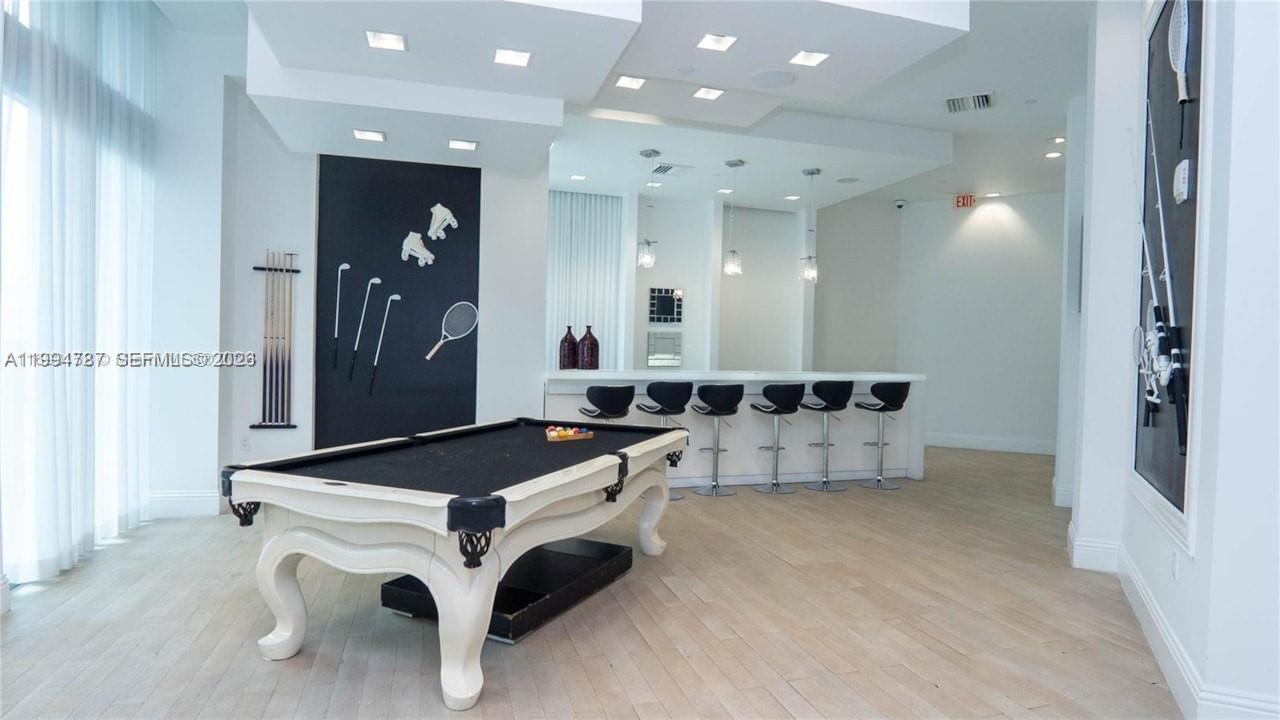 WIND CONDO - Residential Lease