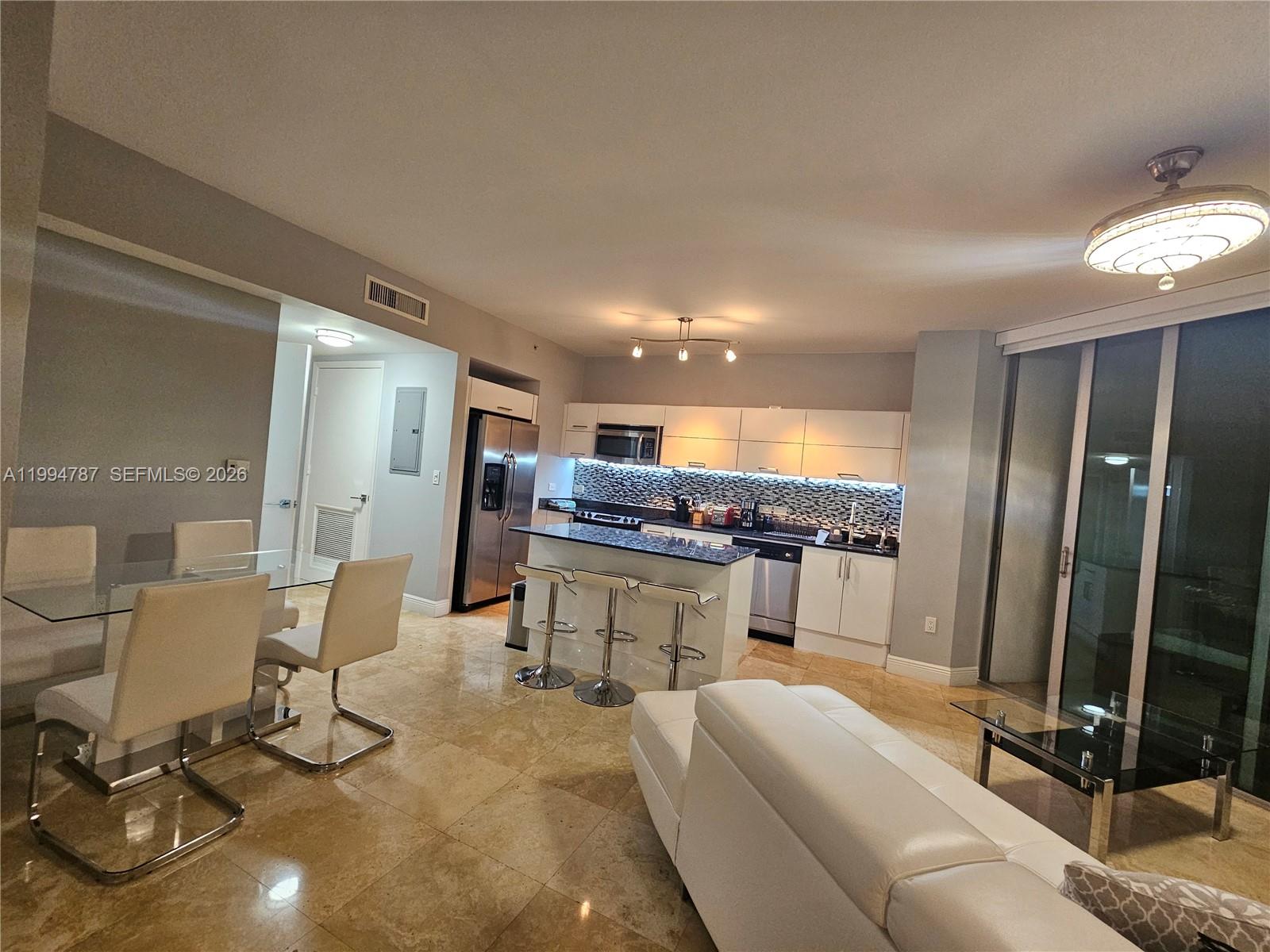 WIND CONDO - Residential Lease