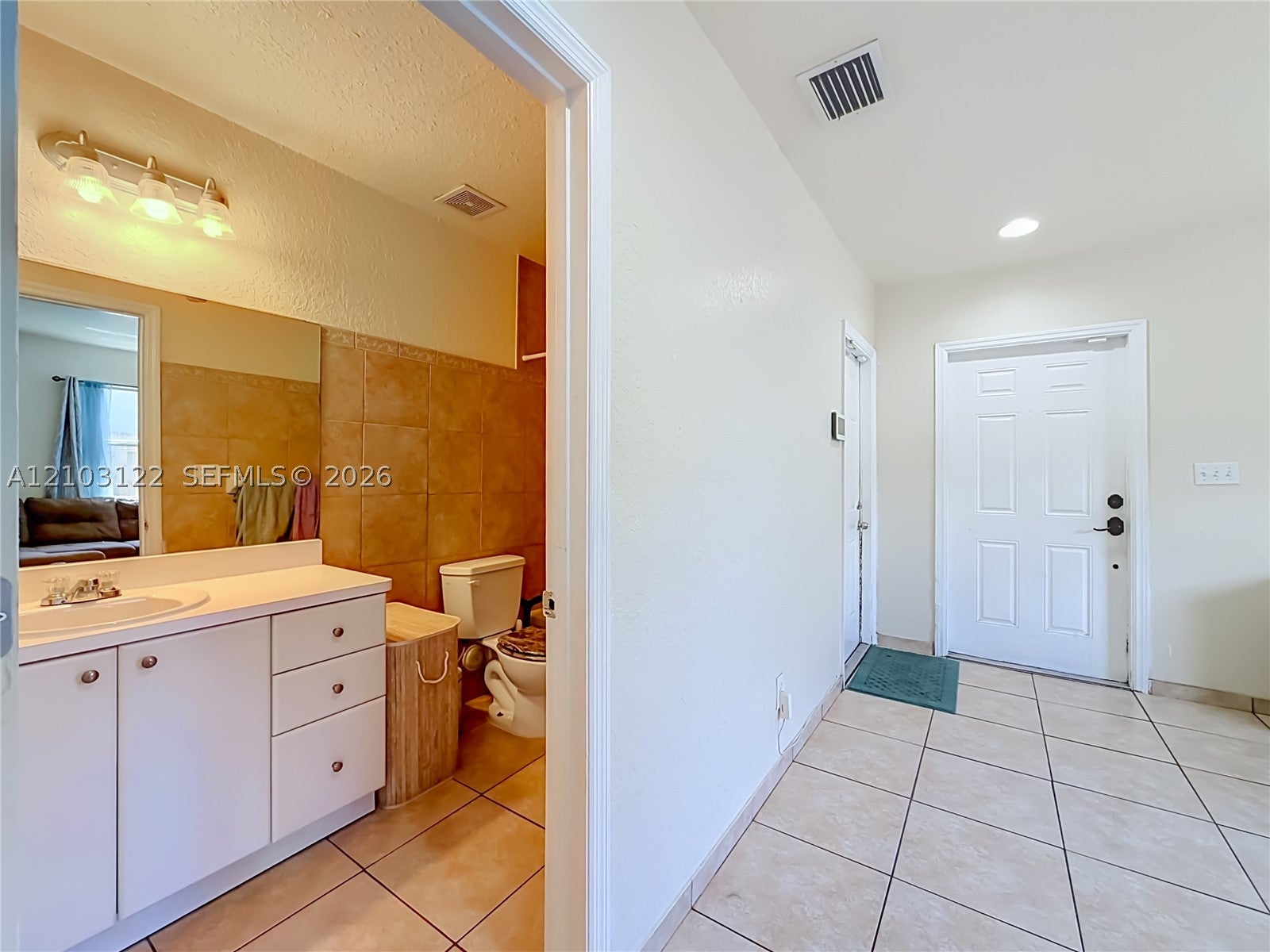 113 NW 28th Ter