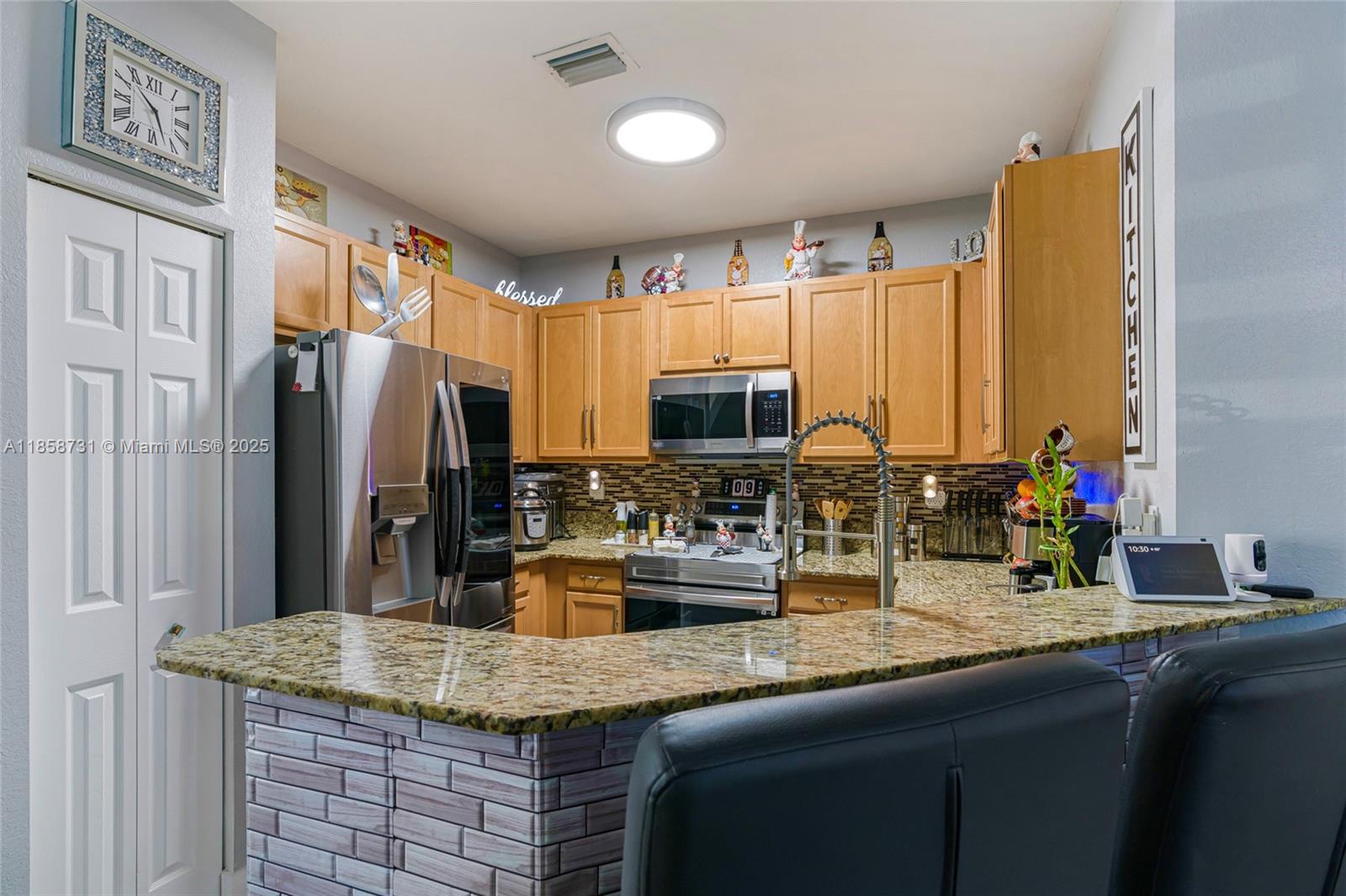 MANDARIN LAKES - Residential