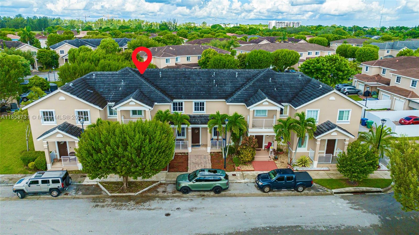 MANDARIN LAKES - Residential