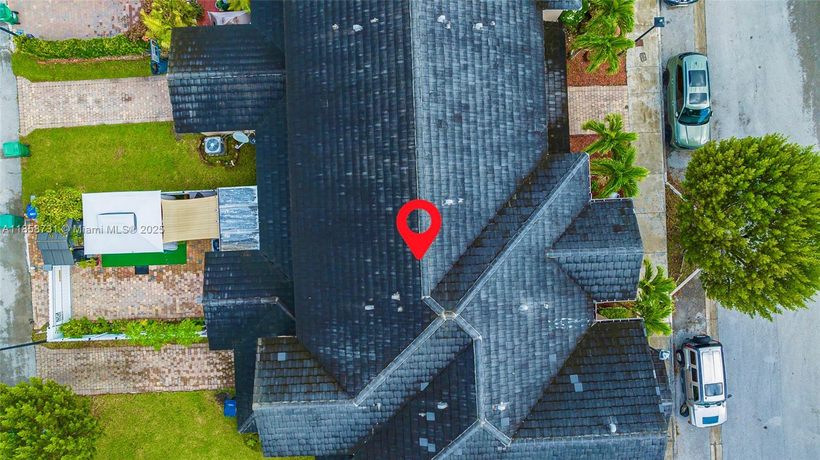 MANDARIN LAKES - Residential