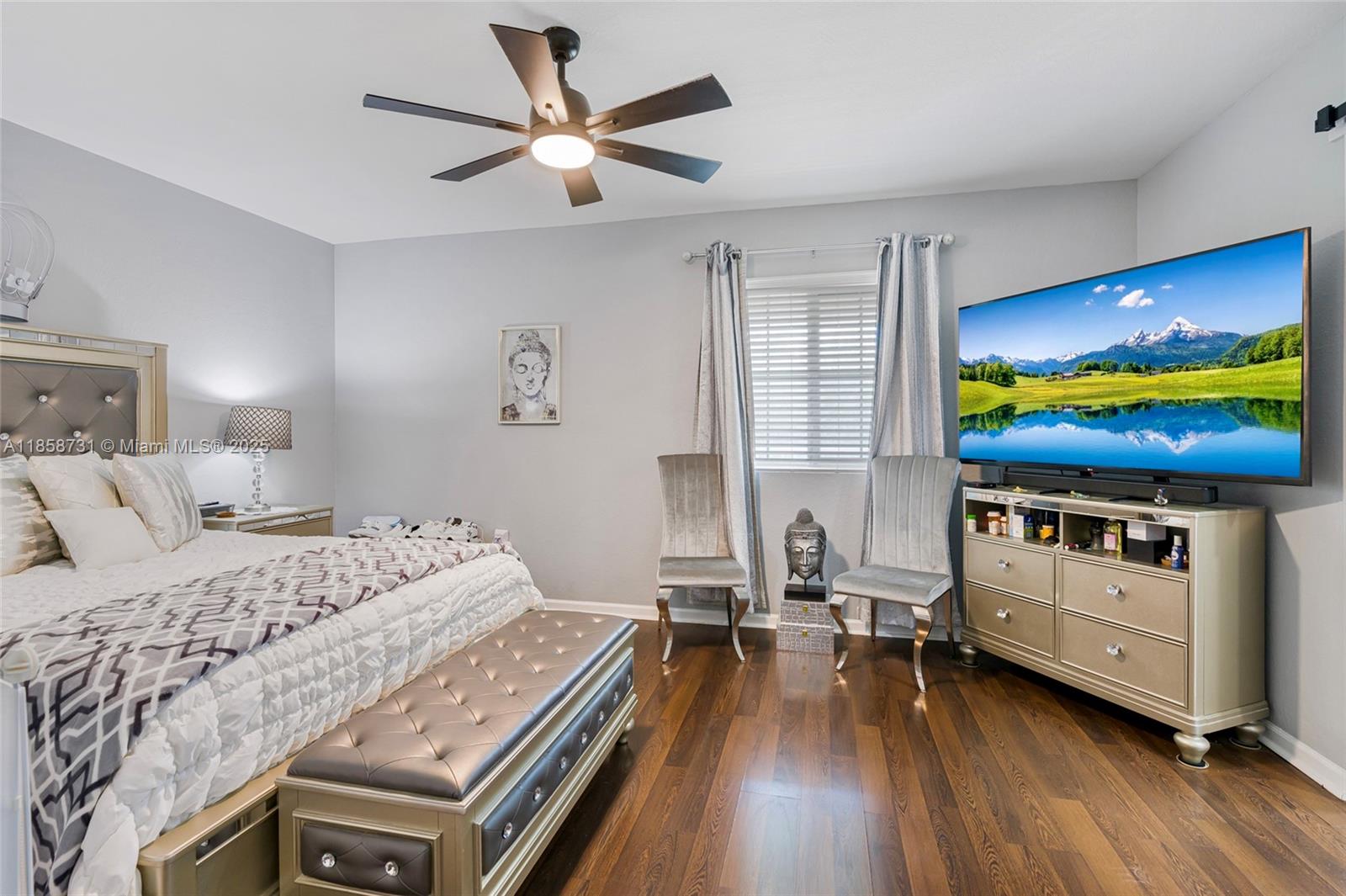 MANDARIN LAKES - Residential