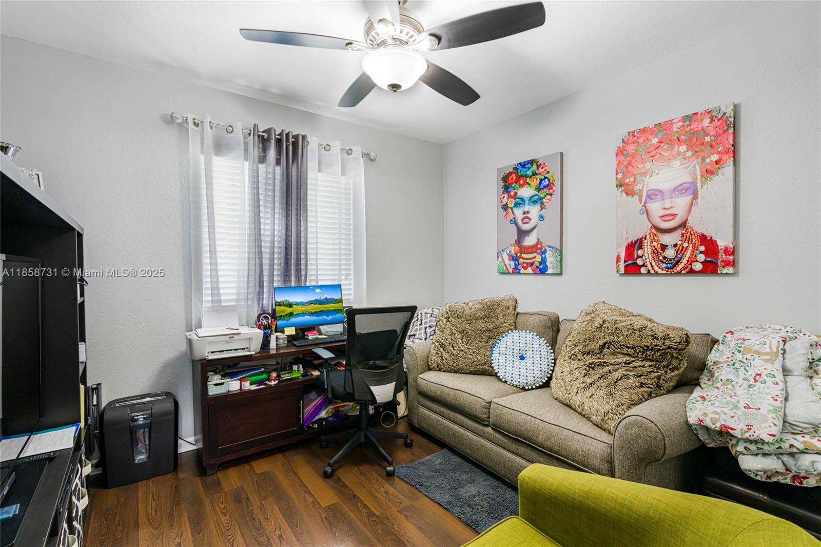 MANDARIN LAKES - Residential