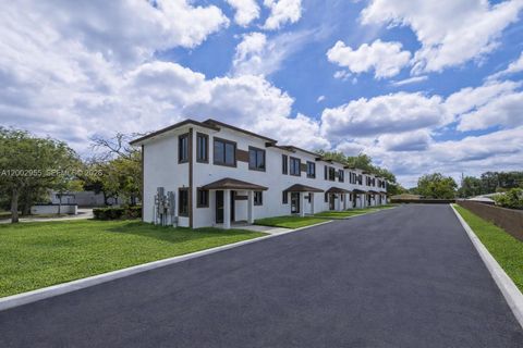 4717 SW 32nd Ave Dania Beach FL 33312